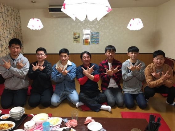 山崎祝ご家族来訪・2015年度卒部生同窓食事会　Ｈ31年3月10日